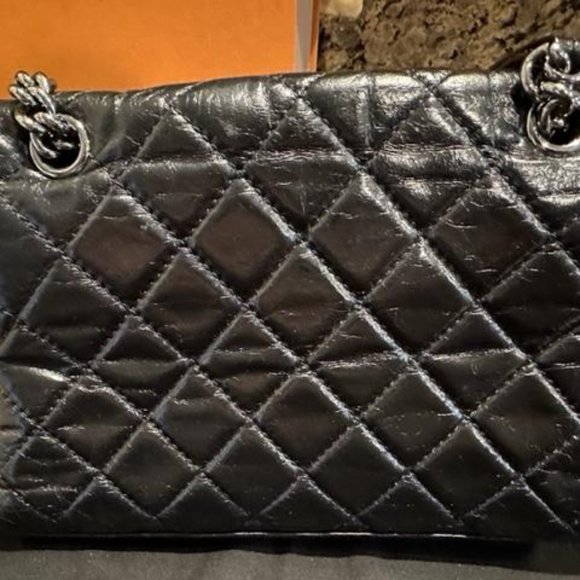 Gorgeous Chanel Black Flap Bag w/silver EUC - Picture 7 of 12
